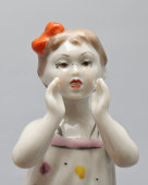 Статуэтка «Потерялась» (Ау!), скульптор Жникруп О. Л., фарфор, Полонский ЗХК, 1956-73 гг.