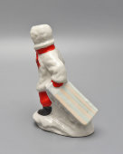Статуэтка «Девочка с санками», скульптор Голембовская С. В. (Болзан), фарфор, Городница, 1950-62 гг.