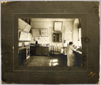 Старинная фотография «Гематологическая лаборатория», медицина, Россия, начало 20 века