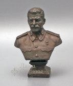 Бюст «И. В. Сталин», скульпторы Боголюбов В. Я., Ингал В. И., чугун, Худфонд СССР, 1940-50 гг.