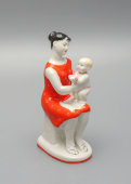 Статуэтка «Ладушки», скульптор Столбова Г. С., фарфор ЛФЗ, 1960-е