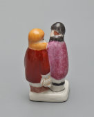 Статуэтка, скульптурная группа «Кумушки. Затянувшийся разговор», скульптор Ю. М. Львов, авторская подпись, Первомайский фарфоровый завод (Песочное), 1980-90 гг.