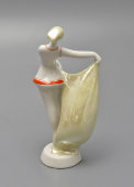 Статуэтка «Художественная гимнастика», скульптор Фёдорова Т. А., фарфор, ЛЗФИ, 1950-60 гг.