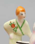 Статуэтка, скульптурная группа «Коммуналка», скульптор Ю. М. Львов, авторская подпись, Первомайский фарфоровый завод (Песочное), 1980-90 гг.