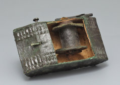 Старинная ёлочная игрушка военного времени «Танк», картон, СССР, 1940-е