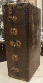 Старинный походный чемодан-гардероб