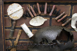 Панно с предметами солдат Второй мировой войны, деревянная рама