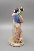Статуэтка «Корейский танец», скульптор Бржезицкая А. Д., Дулевский фарфор, 1956 г.