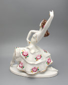 Статуэтка «Балерина М. Плисецкая в роли Китри в балете А. Минкуса «Дон Кихот», скульптор Чечулина Г. Д.,​ фарфор Дулево, 1980-е