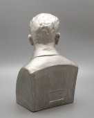 Настольный бюст «И. В. Сталин», скульптор Яковлев Б. И., керамика, Гжель, 1930-е