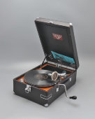 Антикварный патефон «Victrola», Victor Talking Machine Co., Япония, 1940-е