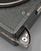 Советский патефон-чемоданчик, модель ПТ-3, Ленинградский граммофонный завод, НКМ Главширпотреб, 1938-39 гг.