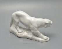 Статуэтка «Пантера», пробная работа, скульптор Блохин В. И., подпись автора в тесте, фарфор, ЛФЗ, 1946 г.