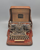 Старинная печатная машинка в деревянном футляре, The Hammond typewritter company, Нью-Йорк, США, 1890-1900 гг.