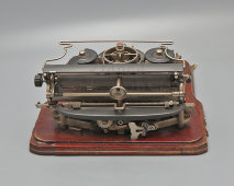 Старинная печатная машинка в деревянном футляре, The Hammond typewritter company, Нью-Йорк, США, 1890-1900 гг.