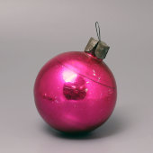 Стеклянная игрушка для новогодней ёлки «Большой шар», СССР, 1980-е