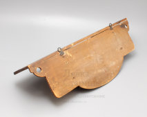 Старинная деревянная полка «Три девицы под окном...», Абрамцево, н. 20 в.