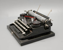 Старинная портативная печатная машинка «Underwood Standard Portable», США, нач. 20 в.