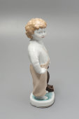 Статуэтка «Мальчик с мишкой», скульптор Холодная М. П., ЛФЗ, 1950-е