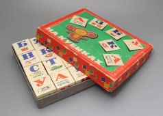 Детская развивающая настольная игра «Азбука на кубиках» (украинский алфавит), художник Машкевич О. Л., Украина, 1970-е