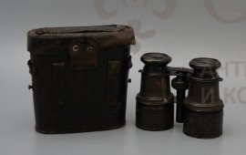 Старинный бинокль в чехле, Вена, Австрия