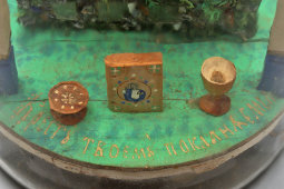 Паломнический сувенир «Святое Распятие» в стеклянном сосуде, Гефсиманский Черниговский скит Троицко-Сергиевой лавры, Россия, нач. 20 в.