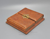 Старинный фотоальбом для гостиной в кожаном переплете и латунным замком, Россия, 19 в. 