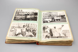 Подарочный фотоальбом со снимками Всемирного фестиваля молодежи и студентов в Москве в 1957 г., СССР, 1969 г.