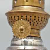 Антикварная керосиновая лампа с цветочным декором, никелированный металл, латунь, стекло, Kosmos-Brenner, компания Brokelman, Jager & Co., Германия, нач. 20 в.