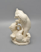 Статуэтка «Борющиеся медведи», фарфор, глазуровка, Минский фарфоро-фаянсовый завод, 1952-57 гг.