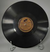 Пластинка орк. Л. Утесова «Казачья кавалерийская» и «То не тучи грозовые облака», Ногинский завод, 1930-40е гг.