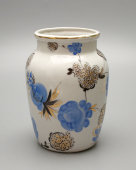 Декоративная фарфоровая ваза «Синие цветы», автор формы Яковлева С. Е., ЛФЗ, 1930-е гг.