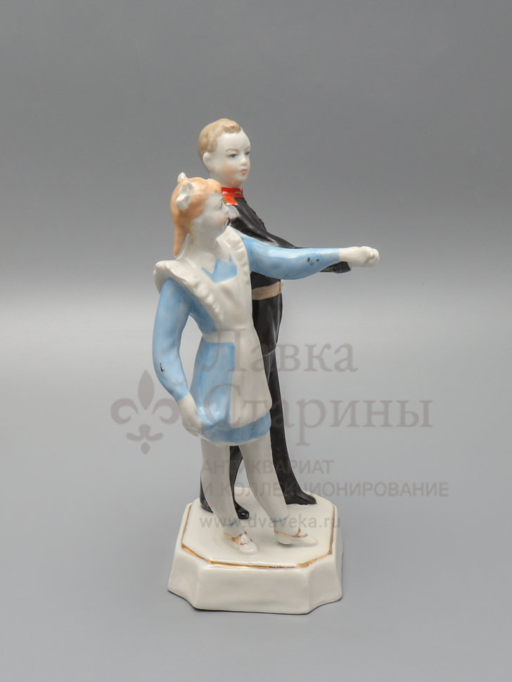 Купить фигурку Дулево​ «Первый вальс» («Суворовец»), Дулевский