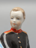 Фигурка «Первый вальс» («Суворовец»), скульптор Бржезицкая А. Д., фарфор Дулево, 1951 г.