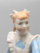 Фигурка «Первый вальс» («Суворовец»), скульптор Бржезицкая А. Д., фарфор Дулево, 1951 г.