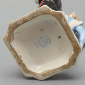 Фигурка «Первый вальс» («Суворовец»), скульптор Бржезицкая А. Д., фарфор Дулево, 1951 г.