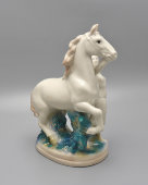 Статуэтка «Конезаводчица», скульптор Бессарабова Н. И., Гжель, 1950-60 гг.