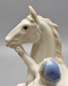 Статуэтка «Конезаводчица», скульптор Бессарабова Н. И., Гжель, 1950-60 гг.