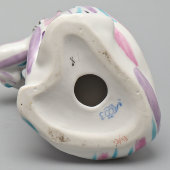 Статуэтка «Узбечка, заплетающая косички», скульптор Г. С. Столбова, ЛФЗ, 1950-60 гг.