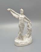 Статуэтка «Балерина в образе птицы» (Аистенок), скульптор Интизарян​ М. А.​, Вербилки, 1950-60 гг.