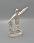 Статуэтка «Балерина в образе птицы» (Аистенок), скульптор Интизарян​ М. А.​, Вербилки, 1950-60 гг.