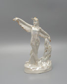 Статуэтка «Балерина в образе птицы» (Аистенок), скульптор Интизарян​ М. А.​, Вербилки, 1950-60 гг.