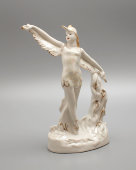 Статуэтка «Балерина в образе птицы» (Аистенок), скульптор М. Интизарян, Вербилки, 1950-60 гг.