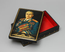 Советская агитационная лаковая шкатулка папье-маше «Брежнев Леонид Ильич» (агитлак), художник Пичугин, 1970-е