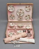 Детский дорожный сервиз для кукольного домика, посудка «Кукольный обеденный стол», фарфор, Франция, нач. 20 в.