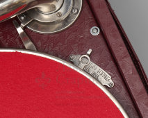 Советский патефон чемоданного типа, модель ПТ-3, Патефонный завод в г. Молотов, 1952-53 гг.