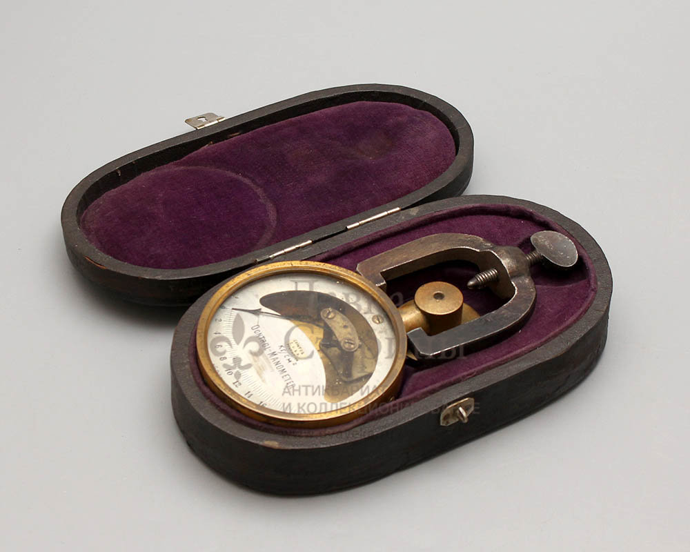 Латунный контрольный манометр, Европа, первая четверть 20-го века.