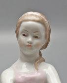 Статуэтка «Актриса Т. Л. Пилецкая в детстве» (Юная балерина), скульптор Пахомов А. Ф., ЛФЗ, 1950-60 гг. 