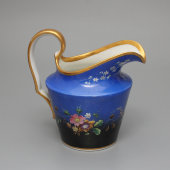 Антикварный фарфоровый молочник с цветочной росписью и позолотой, Гарднер, 1830-60 гг.