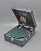 Советский патефон-чемоданчик «Дружба», модель ПГ-54, Артель Граммофон, Центрпромсовет СССР, Ленинград, 1950-е